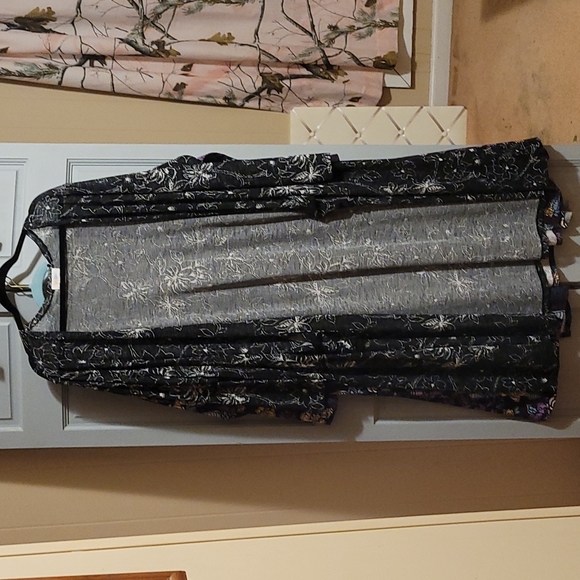 LulaRoe Sarah Cardigans - Picture 3 of 3